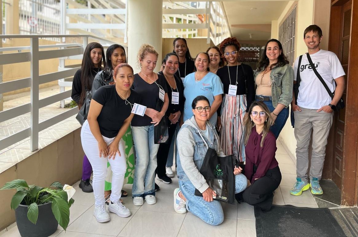 Foto Cuidador da pessoa idosa 19.11