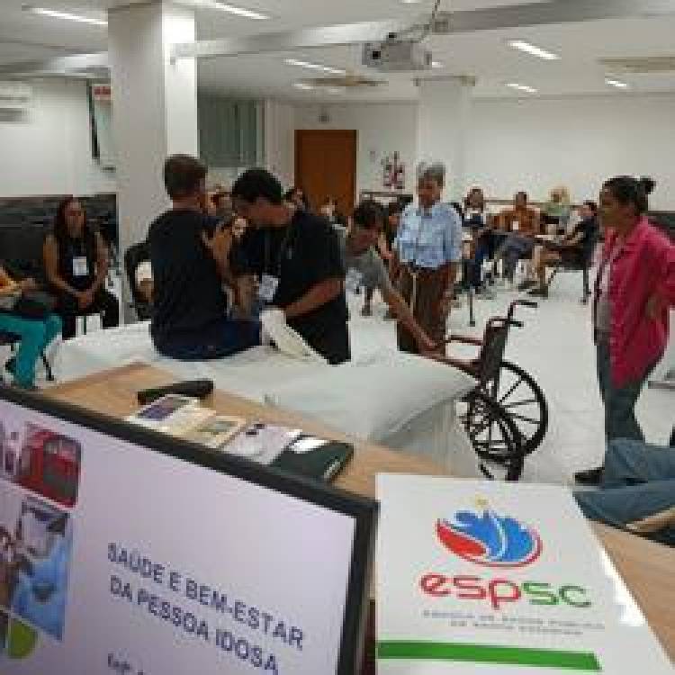 SAÚDE E BEM-ESTAR DA PESSOA IDOSA NO CURSO DE CUIDADOR